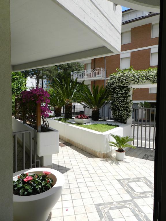 Dolce Aparthotel 2*
